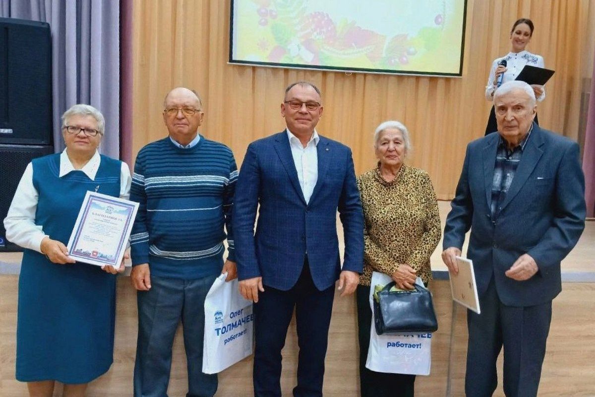 Олег Толмачев встретился с активными жителями Ленинского района