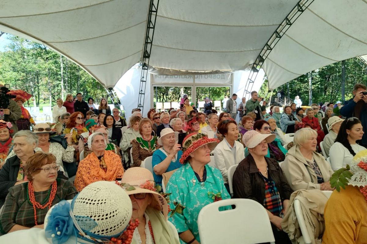 Фотоконкурсы, фестивали, турниры: «Единая Россия» по всей стране проводит праздничные мероприятия для людей старшего возраста