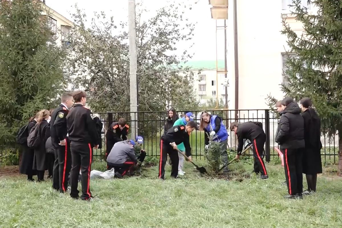 «Единая Россия» благоустраивает парки и аллеи Башкортостана