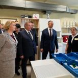 Борис Хохряков оценил качество капитального ремонта школы №2 Югорска