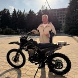 Мотоциклы, стройматериалы, оборудование: «Единая Россия» продолжает помогать фронту