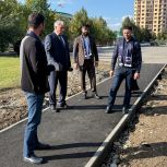 Партийный десант «Единой России» в Магасе побывал на площади Алания, где единороссы провели детальный осмотр благоустройства центральной части города