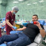 «Единая Россия» и Ассоциация ветеранов СВО организовали в Москве акцию по сдаче крови