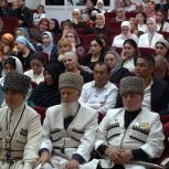 Форумы, шахматные турниры, квизы: «Единая Россия» организовала акции ко Дню народного единства по всей стране