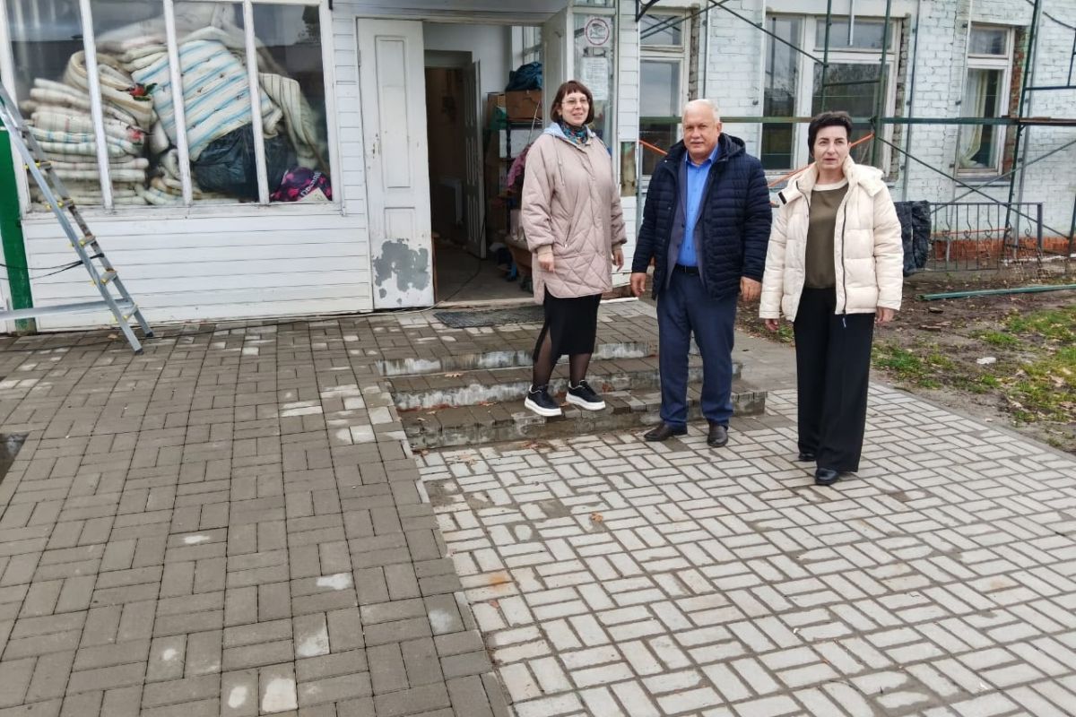 В Погарском районе провели мониторинг капремонта детского сада «Ёлочка» в рамках партпроекта «Новая школа»