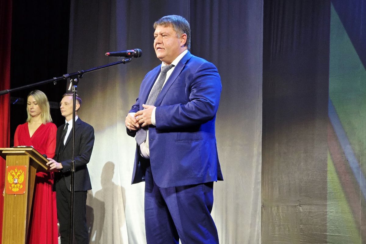 «Единая Россия» поддержала чествование педагогов Ашинского округа в преддверии Дня учителя