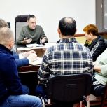 Депутат ЗСК Виктор Тепляков провел приём граждан в Сочи