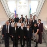 «Единая Россия» организовала  экскурсию для школьников в Госсобрание – Курултай Башкортостана