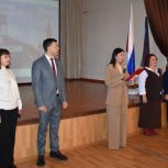 В День воссоединения Донбасса и Новороссии с Россией в гимназии № 23 г. Троицка секретарем первичного отделения Ириной Кутейниковой подготовлена встреча младших школьников с представителями администрации города и собрания депутатов