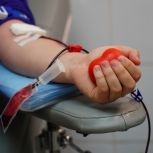 Столичные молодогвардейцы пополнили банк крови в Центре крови ФМБА России