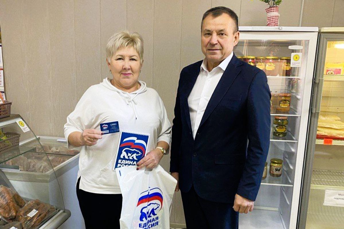 Просветительские встречи, адресные поздравления: единороссы отметили День работников сельского хозяйства в Югре