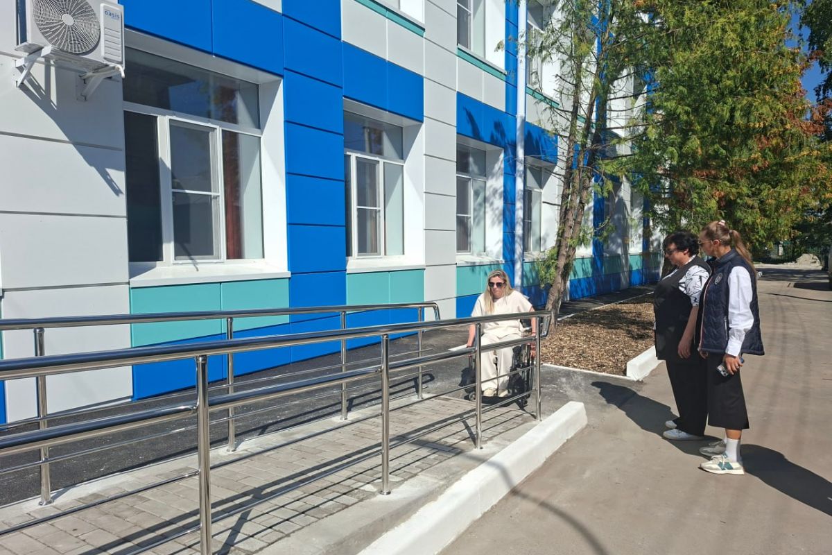 Единоросс Анна Гладилина положительно оценила капремонт школы №37