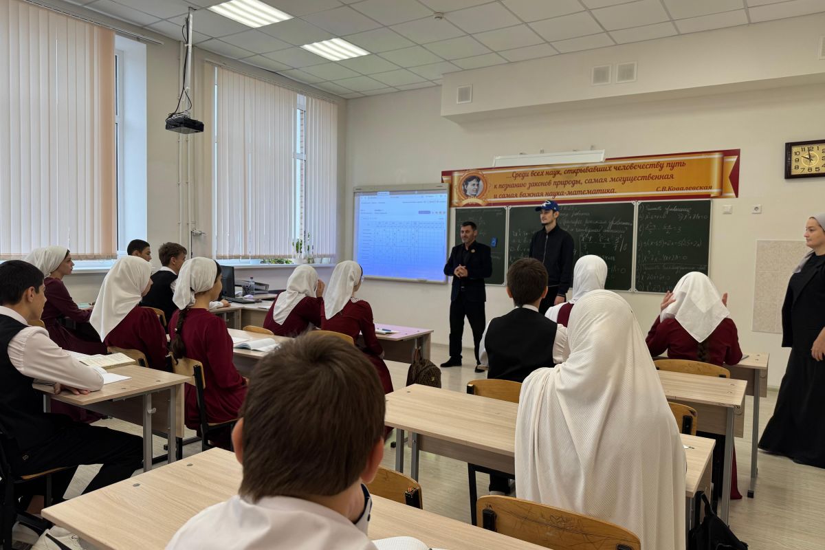 «Единая Россия» проводит встречи со школьниками для популяризации IT-специальностей