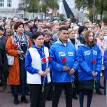 Подмосковные единороссы почтили память Подольских курсантов