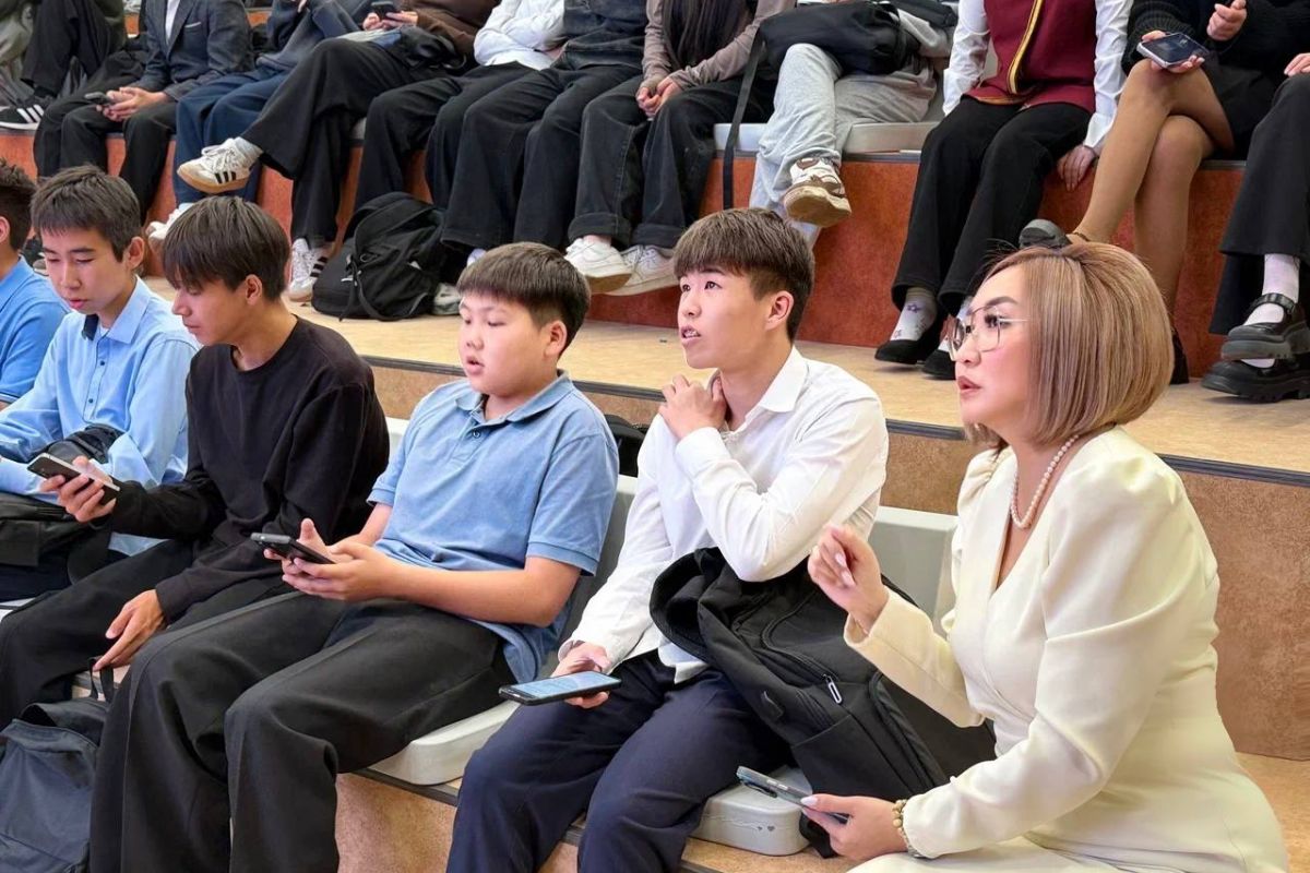 «Единая Россия» провела лекторий о цифровых решениях в школе Горно-Алтайска