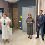При поддержке «Единой России» в Новосибирске открыли модельную библиотеку
