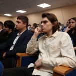 По инициативе «Единой России» для школьников ХМАО провели урок мужества