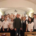 В Оренбурге единороссы организовали урок мужества для школьников