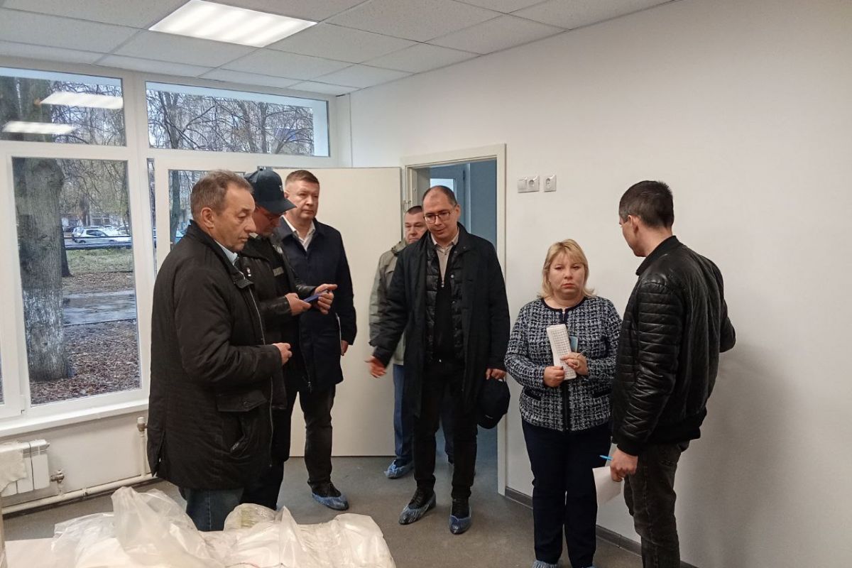 Депутаты «Единой России» выявили серьезные недочеты в процессе капитального ремонта школы-интерната №91