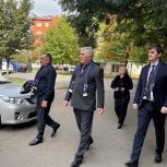 Партийный десант «Единой России» в рамках исполнения Народной программы партии проверил состояние общественных пространств Магаса