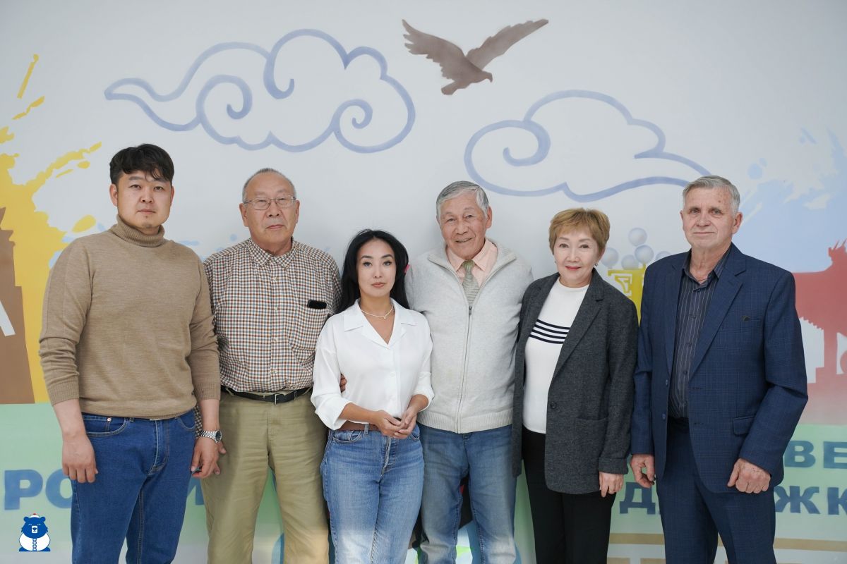 Встреча с ветеранами онкологии прошла в Элисте в рамках партпроекта «Здоровое будущее»