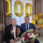 В Буинске поздравили ветерана Великой Отечественной войны с вековым юбилеем