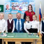 «Единая Россия» открыла три Парты Героя на востоке Москвы