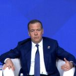 Дмитрий Медведев поддержал предложение о расширении форматов проведения собраний первичных отделений «Единой России» с обязательными условиями личного присутствия партактива