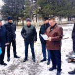 «Партдесант» «Единой России» проинспектировал благоустройство Парка Победы в Бердске