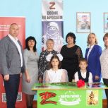 «Единая Россия» установила Парту Героя в поселковой школе в Волгоградской области