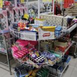 Соблюдение правил торговли в магазинах Губкинского проверили активисты «Единой России»