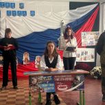 «Единая Россия» установила в Херсонской области Парту Героя в честь врача, Героя России Владимира Харлана