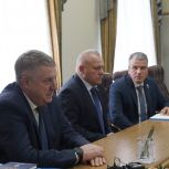 Александр Богомаз посетил Всероссийский форум молодых аграриев в Брянске