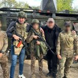 «Единая Россия» передала автомобили, запчасти к ним, спутниковые системы и генераторы бойцам СВО