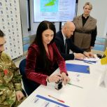 В Ярославле «Единая Россия» и «Почта России» провели церемонию торжественного гашения марки «Моя Россия»