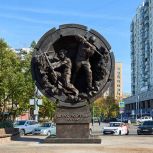 В Москве открыт монумент «Метростроителям России»