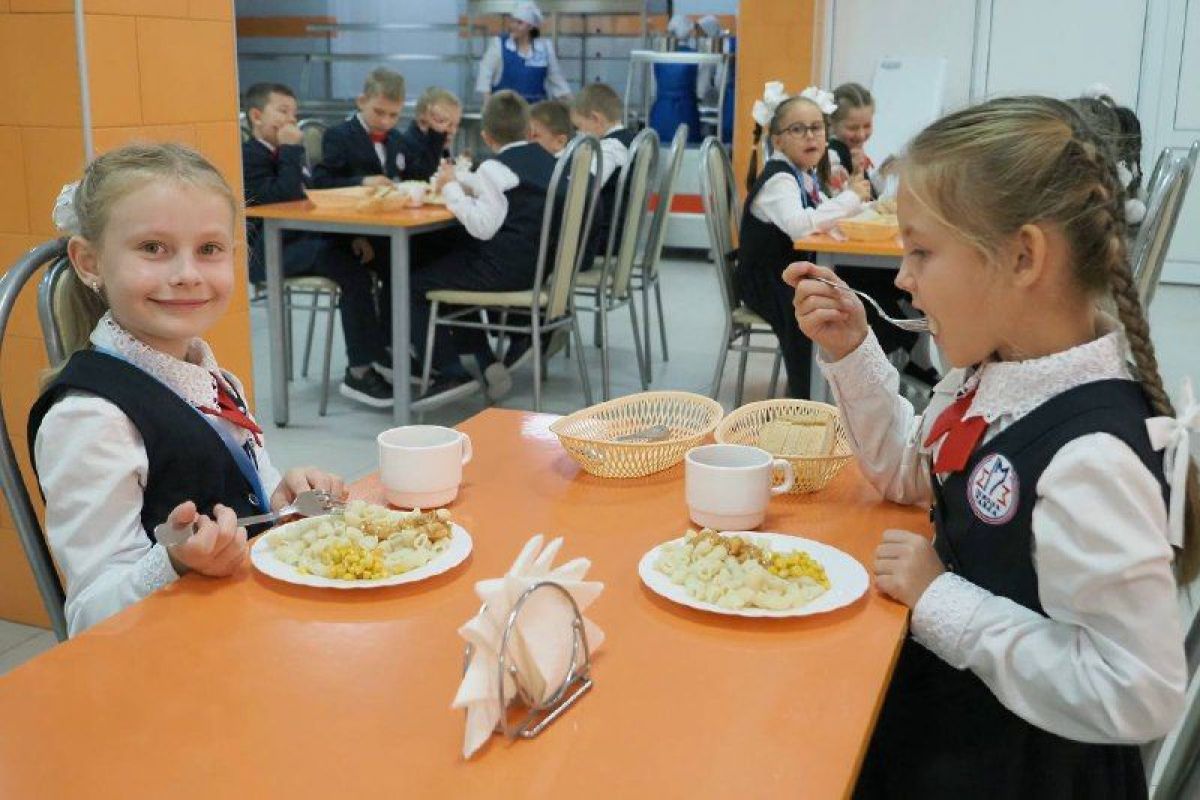 В Мордовии дети из многодетных семей будут получать бесплатное горячее питание в школах и учреждениях СПО