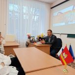 Уйские единороссы провели акцию «Разговор о важном», приуроченную ко Дню отца