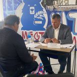 Партийцы провели приемы граждан