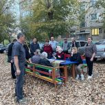 В Троице партийцы «Единой России» провели встречу с жителями по вопросам улучшения дворовой территории