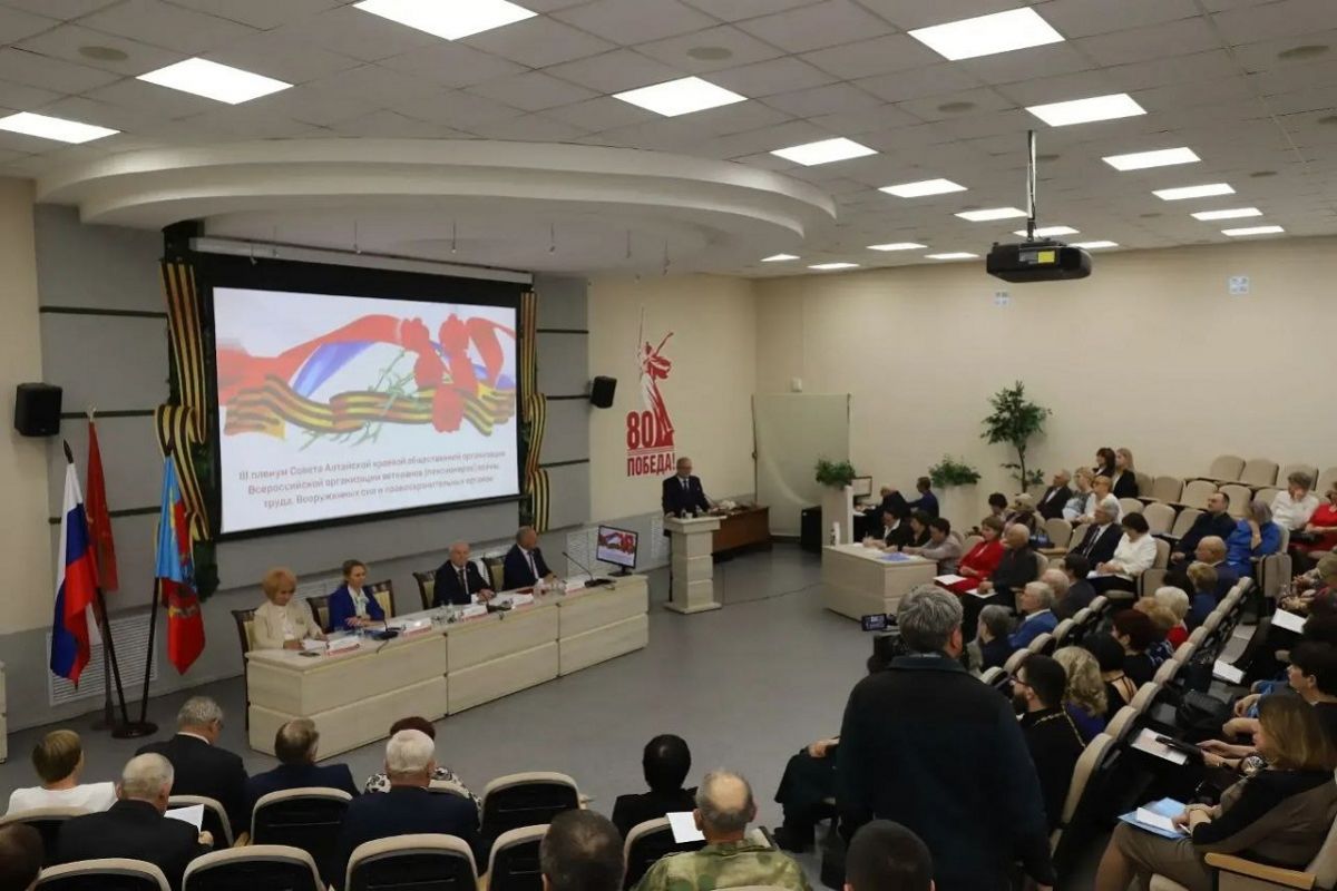 Игорь Степаненко: Ветераны принимают активное участие в общественной жизни Алтайского края