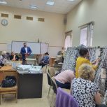 В Карабаше прошла встреча исполняющего обязанности секретаря местного отделения партии «Единая Россия» Павла Титова с активистами-волонтерами