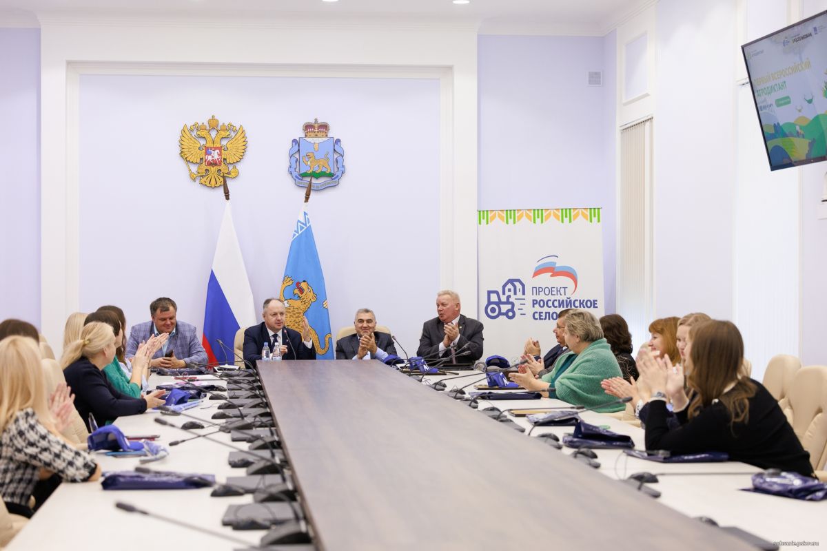 Итоги агродиктанта в Псковской области подвели в региональном парламенте