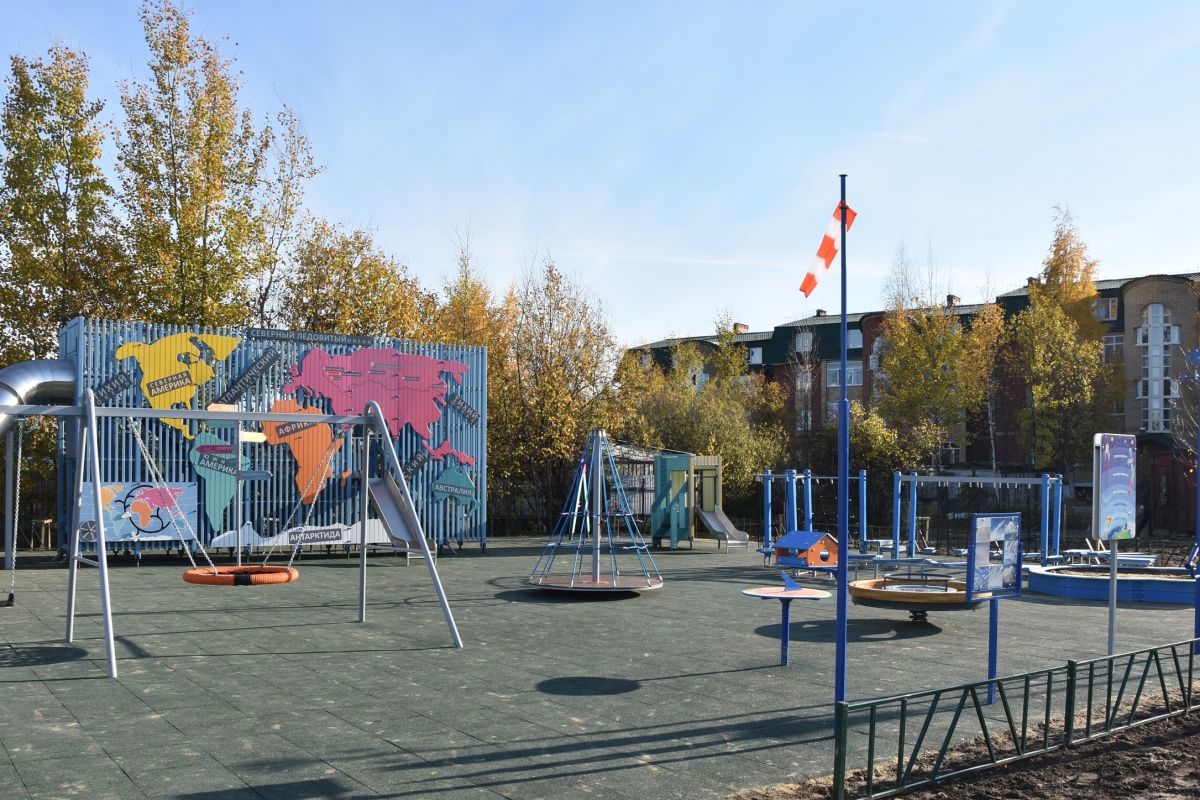 В Междуреченском ХМАО при поддержке «Единой России» установили новый игровой комплекс