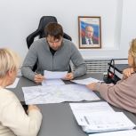 Алексей Вихарев помог жителям Екатеринбурга с газификацией и прохождением обследования