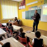 Сергей Кожевников провел тематический урок для школьников