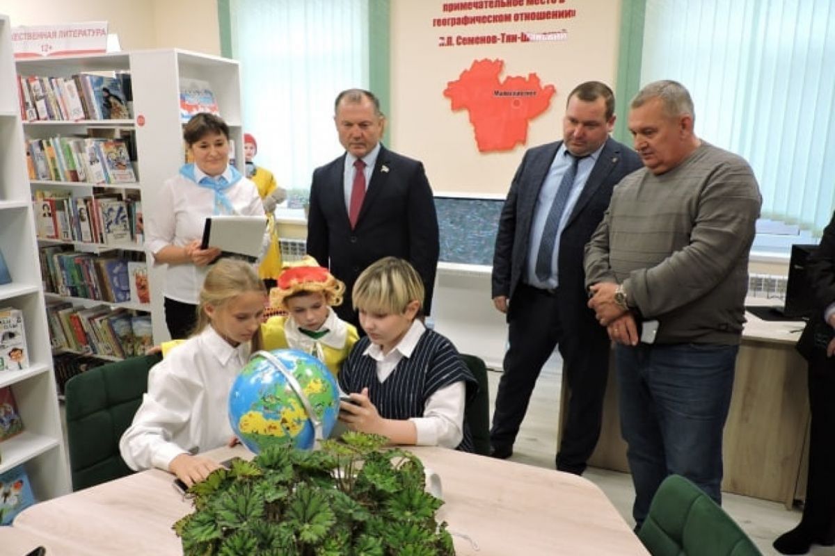 При поддержке «Единой России» в Милославском районе Рязанской области открыли обновлённую модельную детскую библиотеку