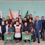 В Моркинском районе Марий Эл «Единая Россия» установила Парты Героя честь бойцов СВО