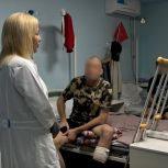 Ольга Тимофеева навестила раненых бойцов в гарнизонном госпитале
