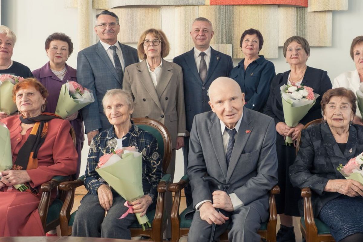 Состоялась торжественная церемония присвоения звания «Почетный ветеран города Красноярска»